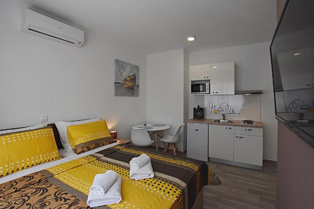 Roko & Borna Self Check - In Apartment ซาดาร์ ภายนอก รูปภาพ
